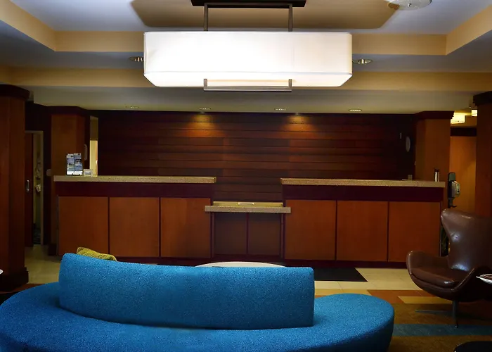 Fairfield & Hotel 3*